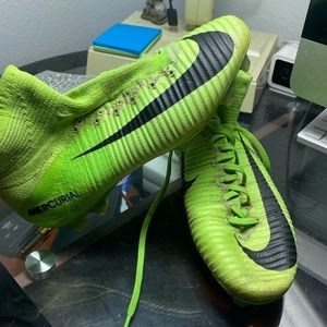mercurial vapor superflys size 7.5 lime green